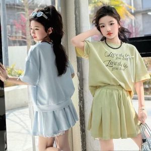 A girl's suit skirt