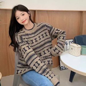 Women's sweater