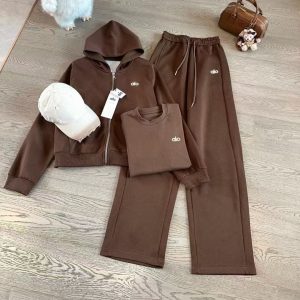 Women's custom-made pullover set
